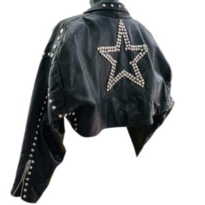 BIKER CROP CON TACHAS